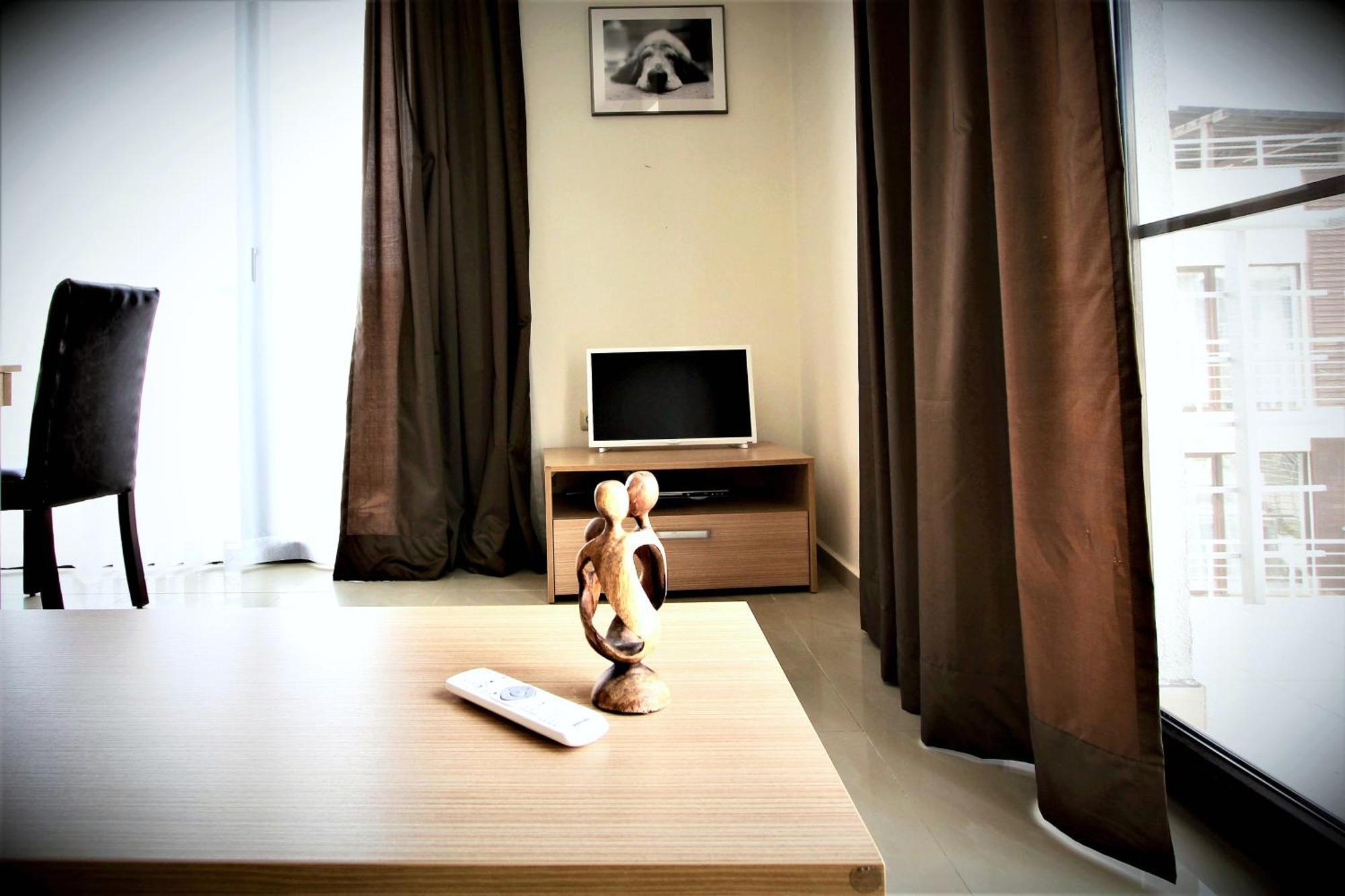 New Line Village Apartments Slântsjev Brjag Eksteriør bilde