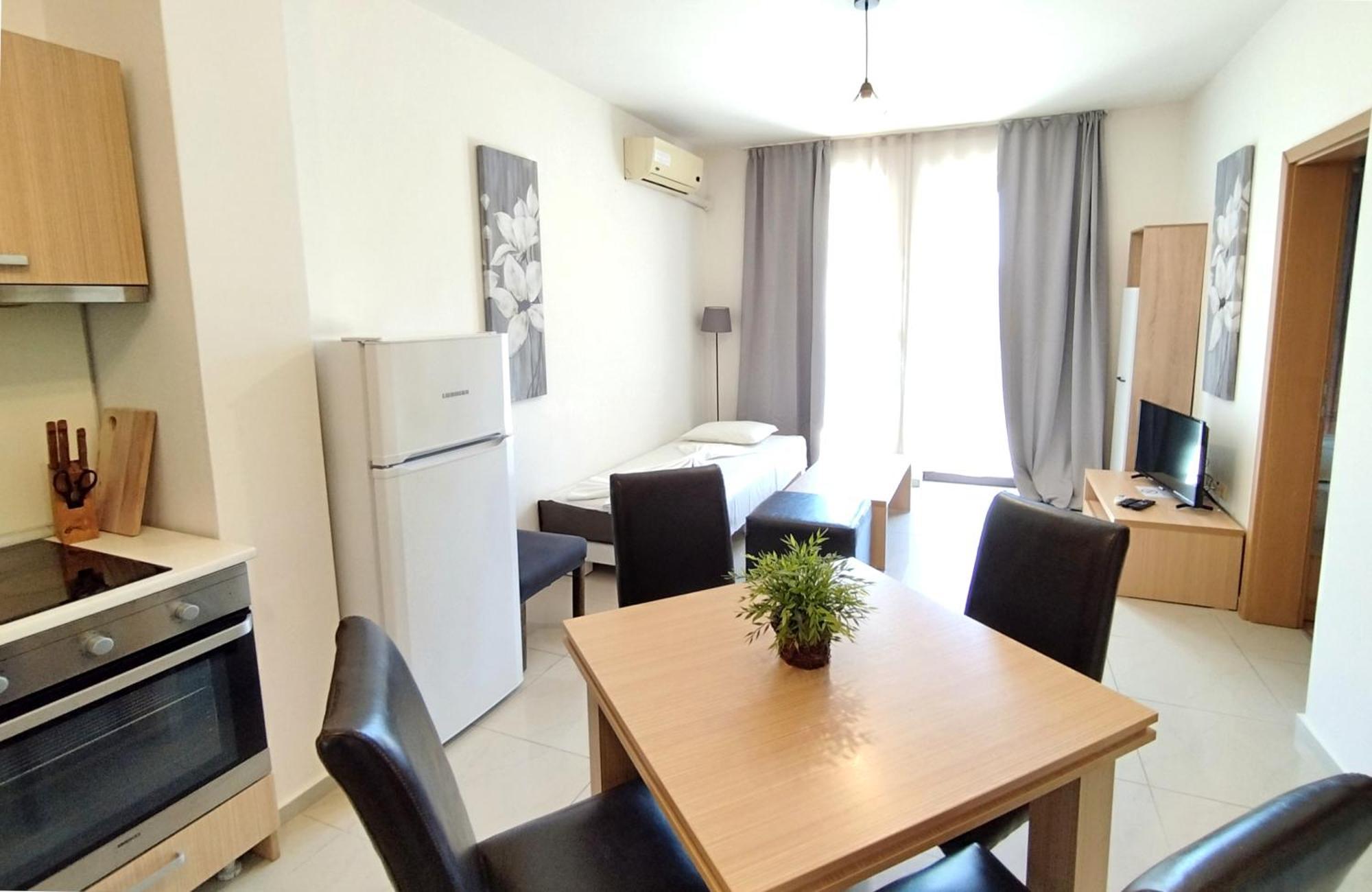 New Line Village Apartments Slântsjev Brjag Eksteriør bilde