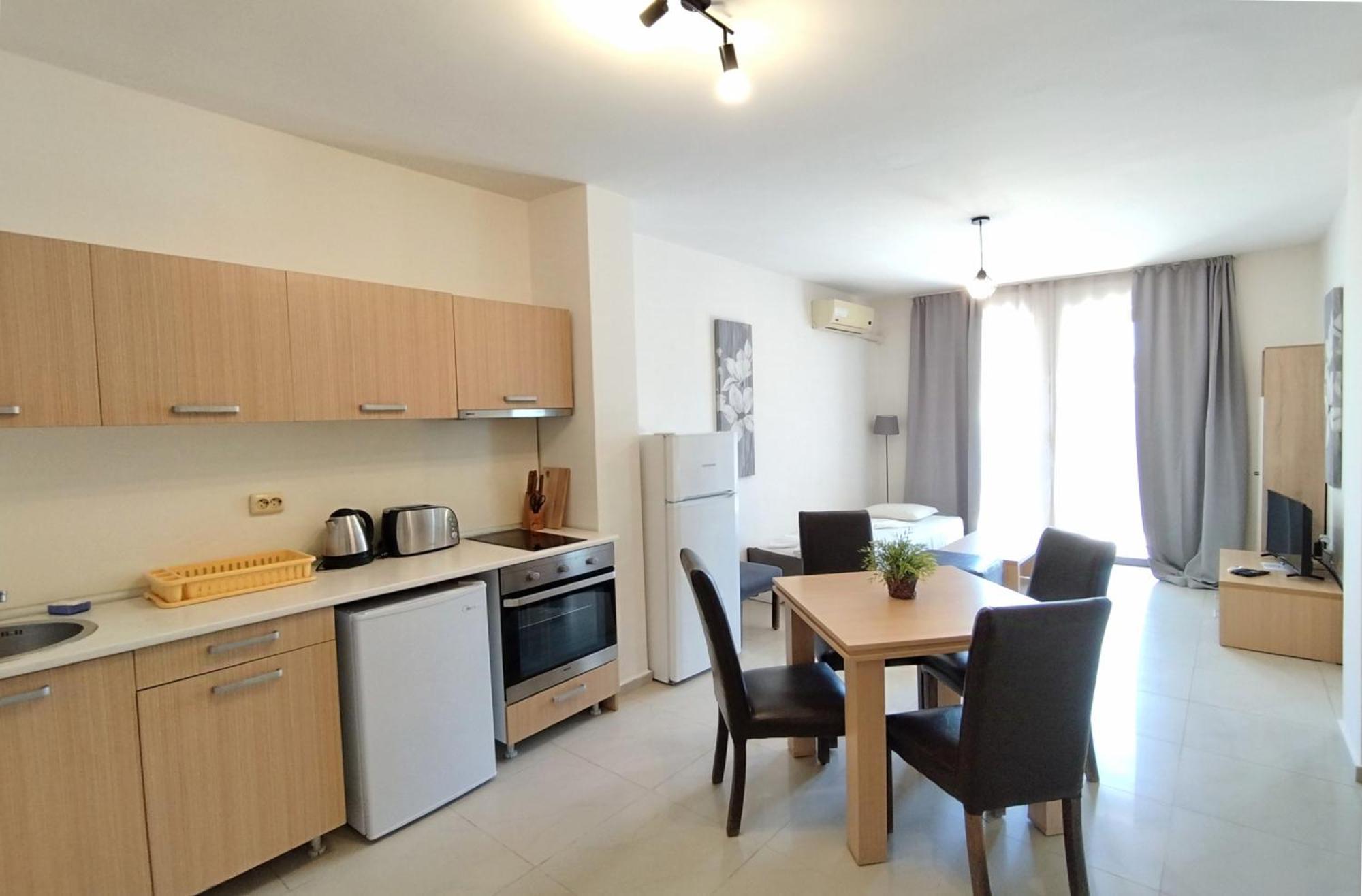 New Line Village Apartments Slântsjev Brjag Eksteriør bilde