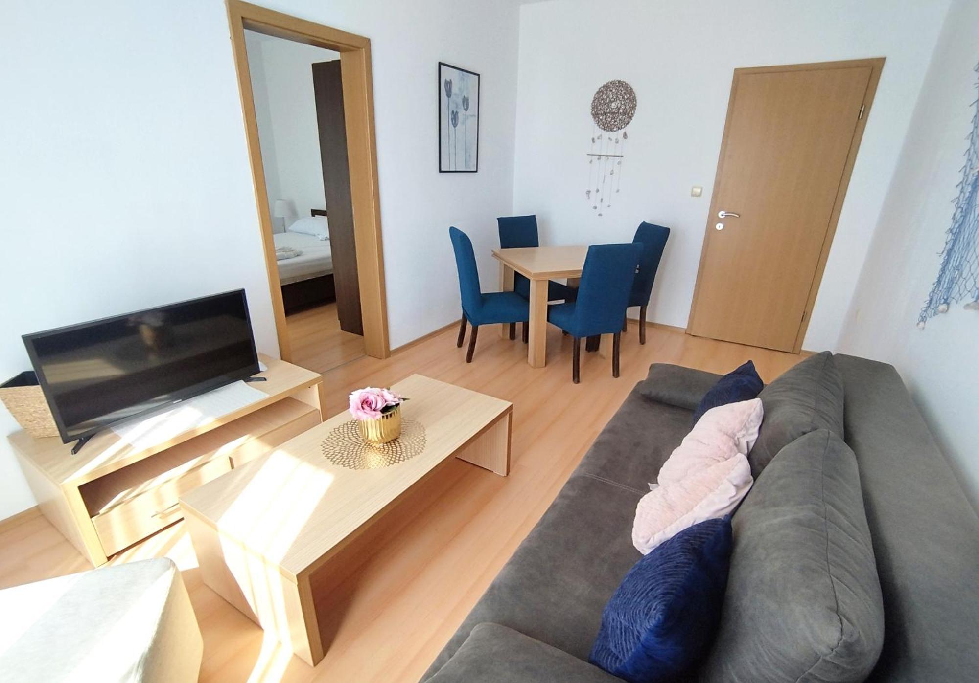 New Line Village Apartments Slântsjev Brjag Eksteriør bilde